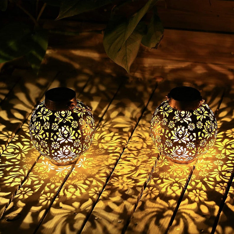 Outdoor Hanging Solar Shadow Cast Lantern